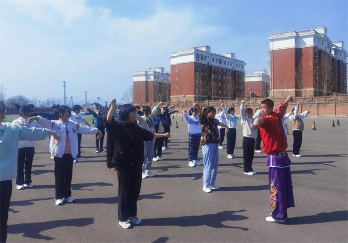 /content/202303/e53ae43b9595a33d4b82f42262b68bd4.jpg 4.jpg